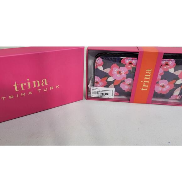 Trina Turk Wallet Black Floral Vegan Leather Zip Around Wallet NWT Retails $78 - Picture 2 of 6